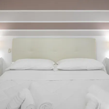 Hotiday Hotel 3*
